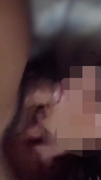 Voy a un club de swingers con mi hijastra y me follo la boca y el coño