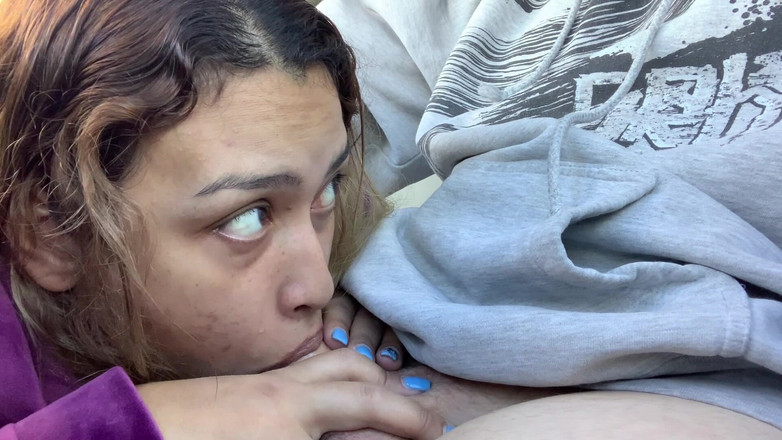 Sandn420: Pullover i Pozwól mi ssie twojego penisa Obciąganie na zewnątrz...