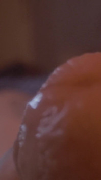 Buzzes Close up Pre-cum