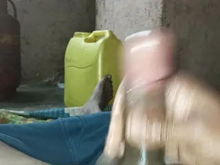 Masturbare scurtă indiană solo