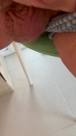 Young cum: Молодой член в видео от первого лица