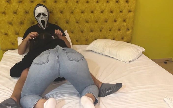A couple of pleasure: Ghostface bekommt kostenlosen blowjob für halloween