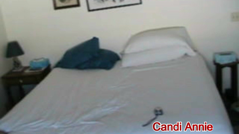 Candi Annie: Op zijn hondjes neuken met Candi Annie