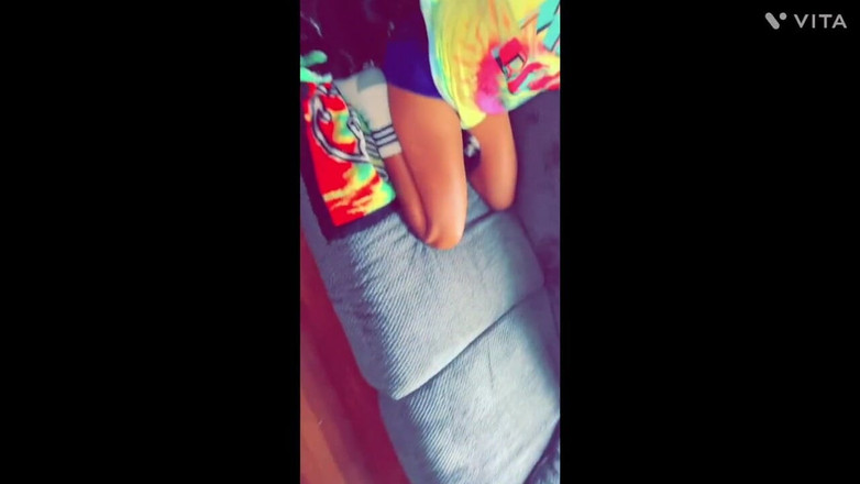 Fijii pornbox: Hete meid wordt in haar kont geneukt nadat ze het...