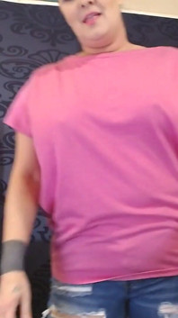 摇晃的大奶子弹跳摇晃的坚硬乳头胸部
