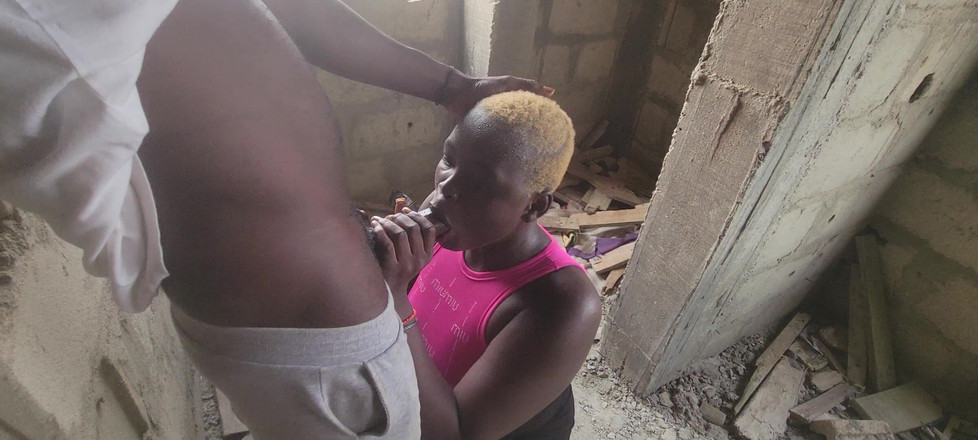 Switcock: Cô ấy đến để giảm bớt căng thẳng của tôi với âm hộ ngọt...