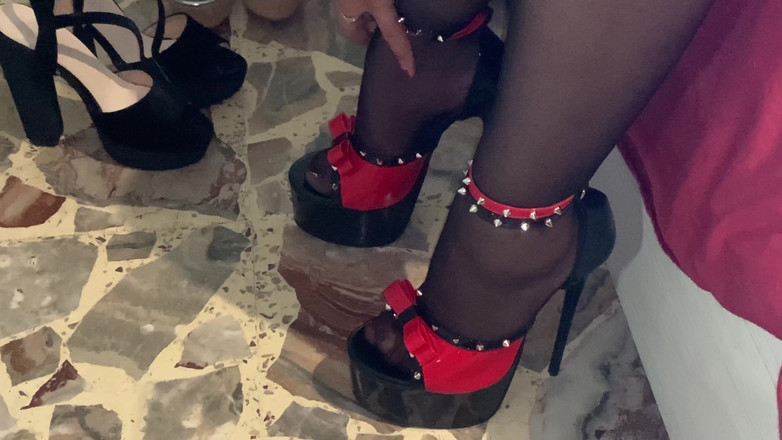 CoppiaCollant: POV High Heels Fetish