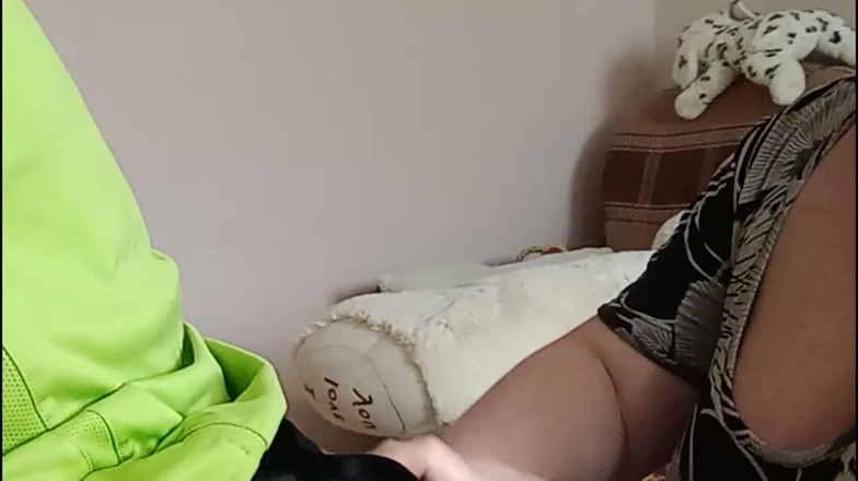 Zona901: Jerking off a cock showing a master class on penis...