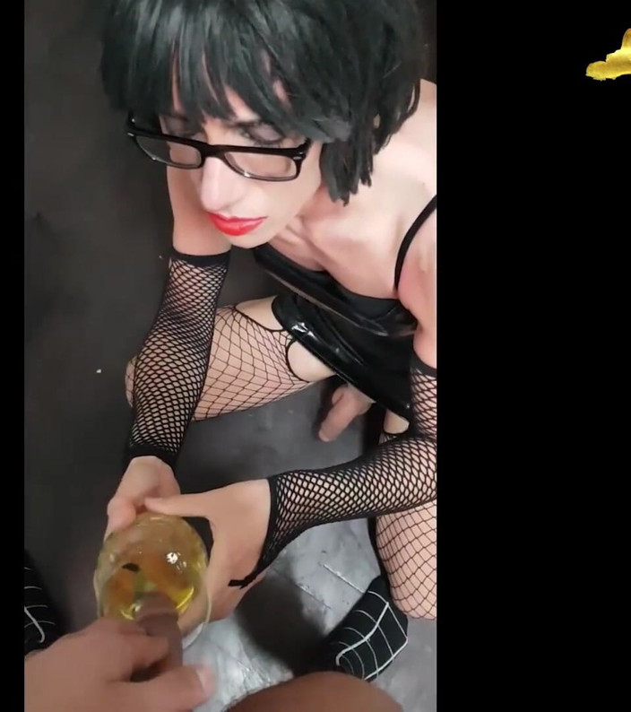 Trans and Cross-Dressers Feet: Trans Helena compilation pissing