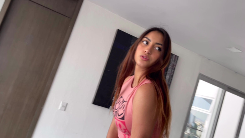 Discover 4K: Intimní noční šukání s Nadrženou