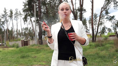 Goddess Misha Goldy: Moje ponižující klipy ničící vaše vztahy a sexuální život!