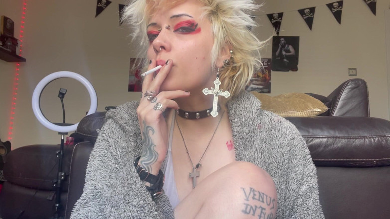 Glitterqueen1999: Röker en cigarett kompilering nya vids