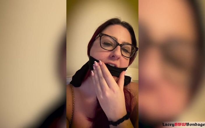 Lacey BBW Bondage: Lacey - телефонный звонок с бойфрендом