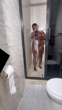 kilat sebelum kita keluar dari kamar mandi.