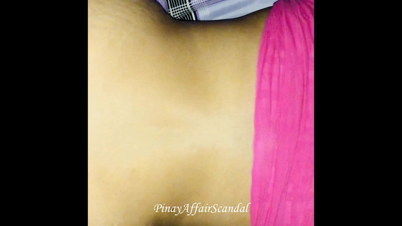 TeenPinayCloseUp: Meine stiefschwester lutscht meinen schwanz und esse meine eier, damit...