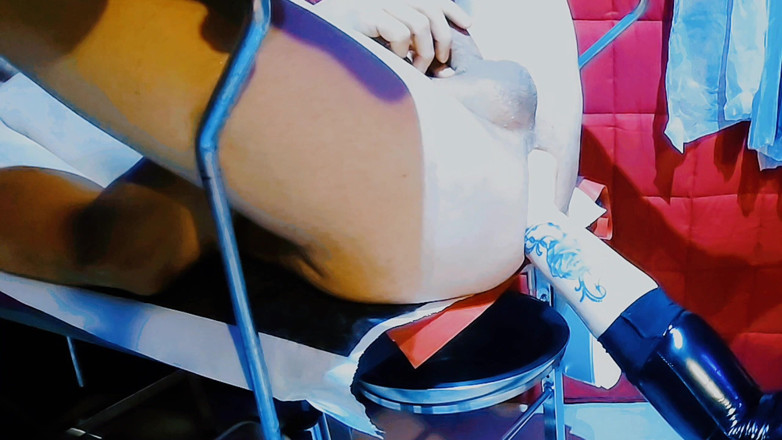 Ickakris: Triple Session with Fisting, Double Hand, Feet, and Big Toys