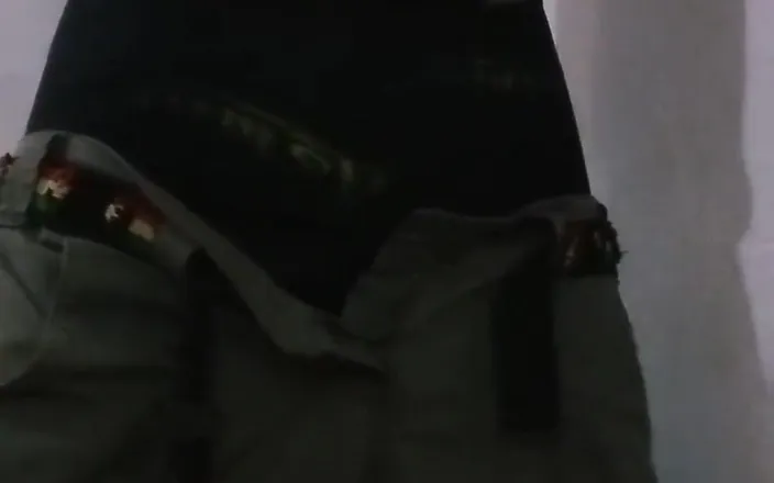 Kenyandick: Solo Male Masturbating While Watching Porn