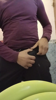 나는 강한 욕망으로 깨어나 특별한 영상을 만들었다