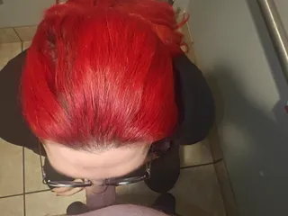 Asiatică cu țâțe mari sissy Trap Sperm Dump Adânc în gât însămânțat anal fără prezervativ în ejaculare înăuntru în toaleta publică