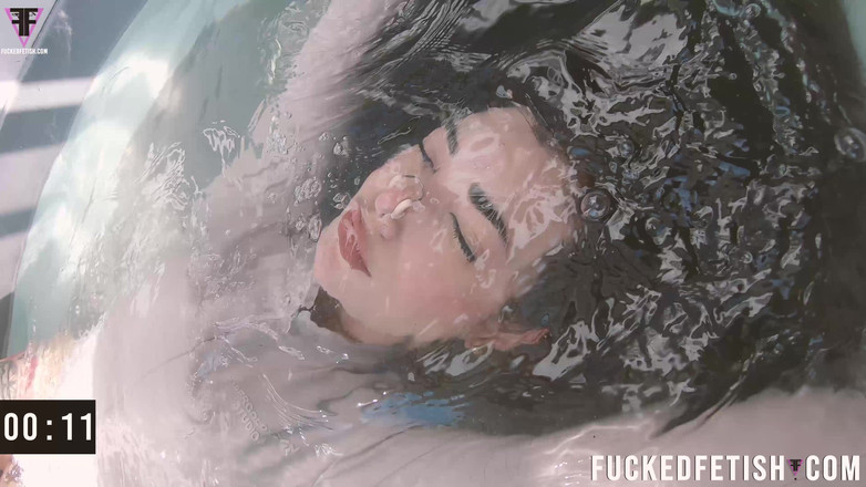 Fucked fetish: 4k 第一个拉丁女神被 bplay swinsuit water