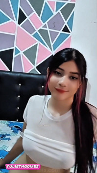 Stepmom's Wild Pussy Play Begins Late