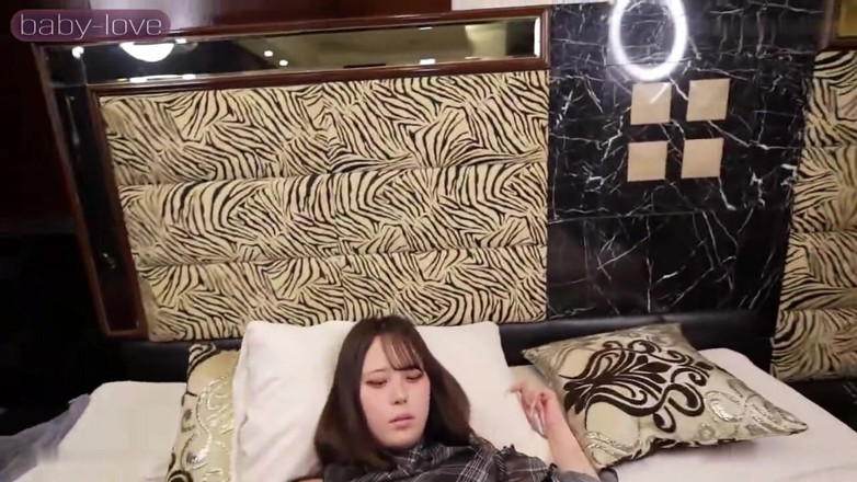 TOKYO HONEY TRAP: A True Amateur Experience. the Innocent Beauty Who Turned Every...