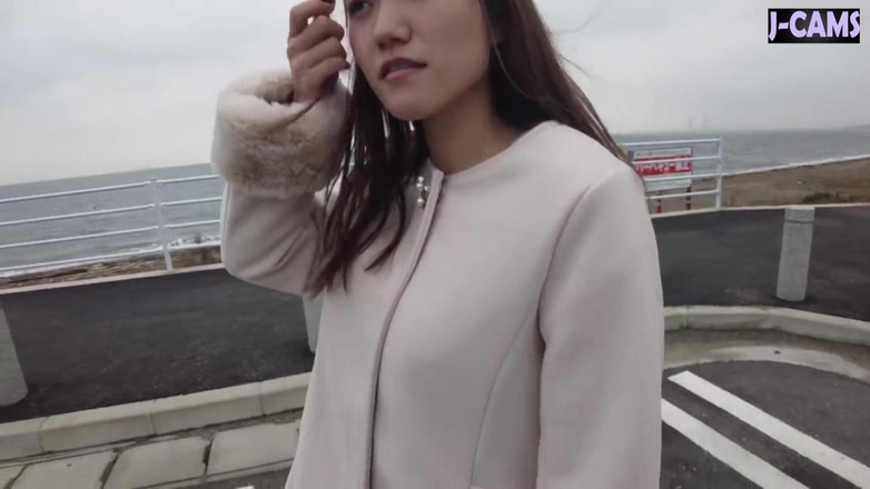 J-Cams: Milující prsatá průvodce škádlí sladkou expozicí a ochotným úsměvem, část 2