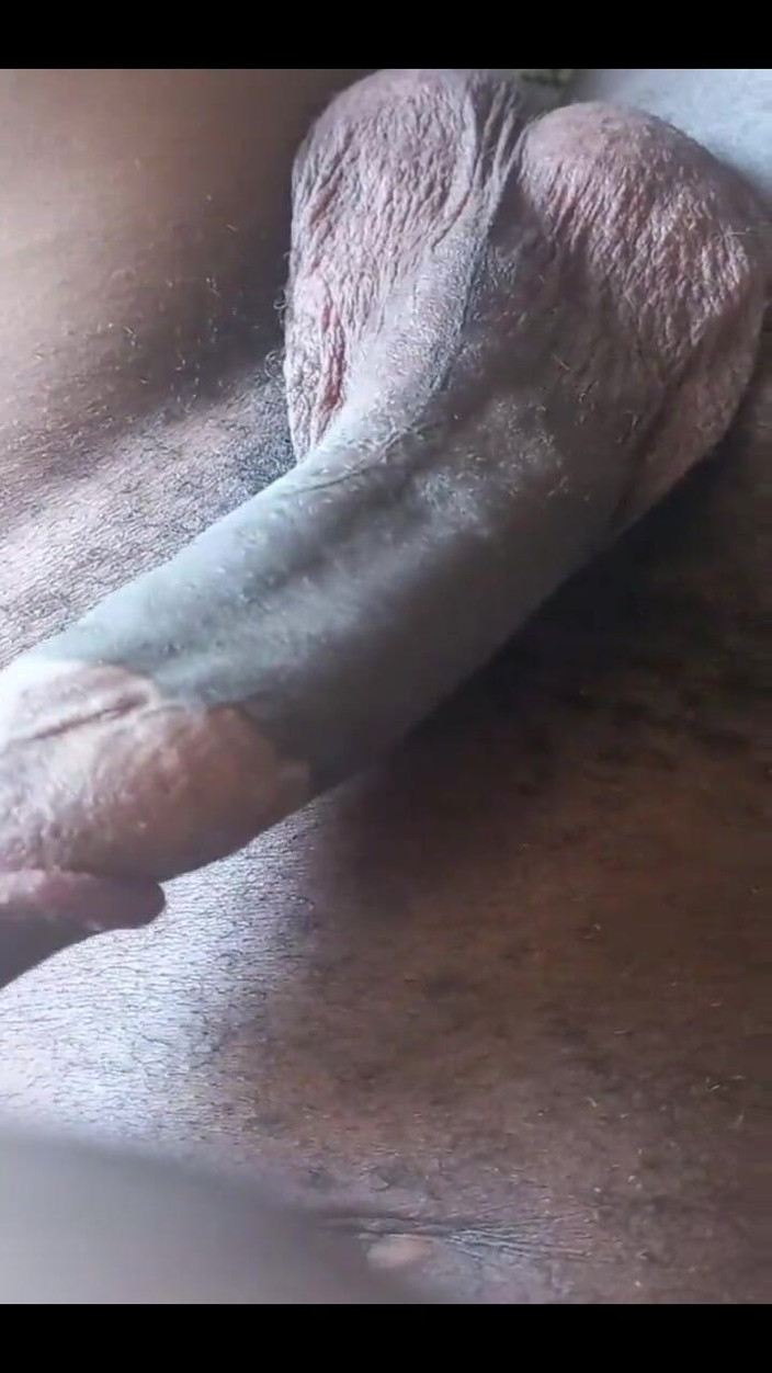 Mr_african: Acariciando bbc, leche completa en mi barriga