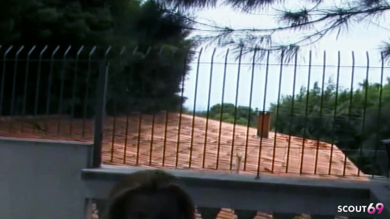 Shemale TS Collection: Blonde transe mit dicken titten wird draußen in enges arschloch...