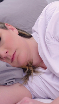 God morgon creampie - knullar din heta MILf flickvän - Clara Dee POV Virtuell sex