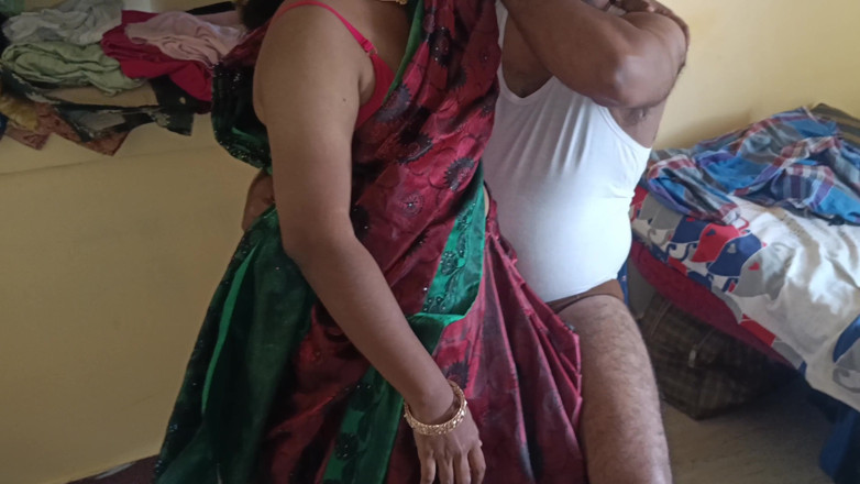 Pushpa studio: Cavalcata posizione scopata in piedi