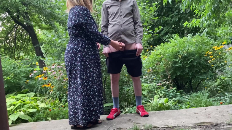 OurFetishLife: La suocera non mi nega mai il piacere di tenere...