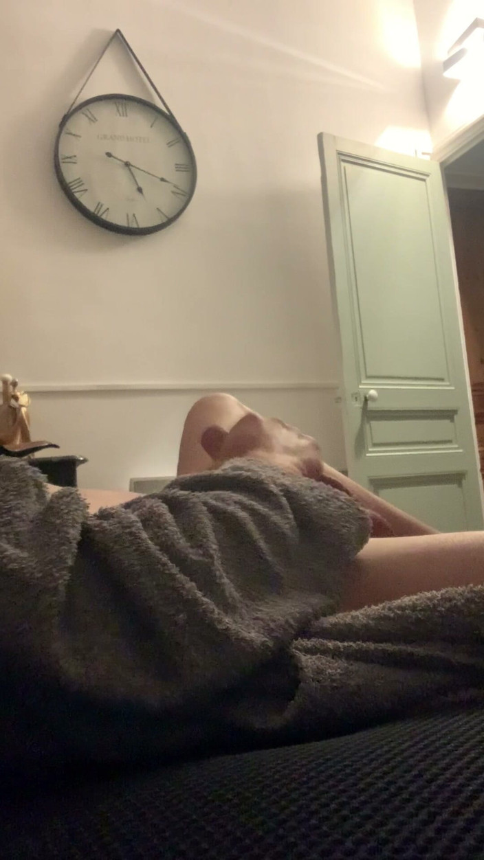 Gabriel Loma: Waking up in a Bathrobe and Handjob