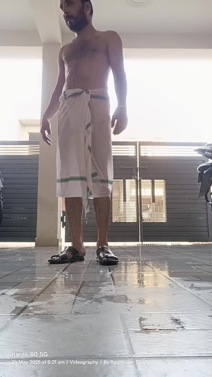 Rajasthani-old-lover: Indiano padrasto gosta de banho e fode vizinho padrasto