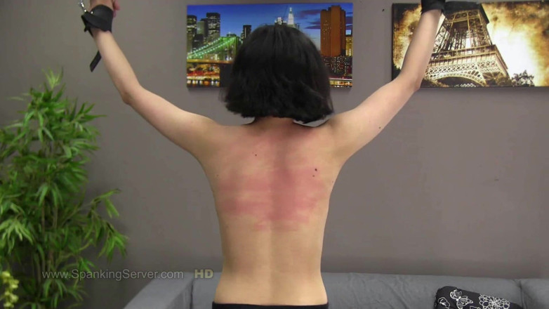 Spanking Server: Ясмена любить бондаж без презерватива