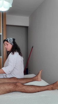 I Jerk off in Front of the Cleaning Lady at the Hotel