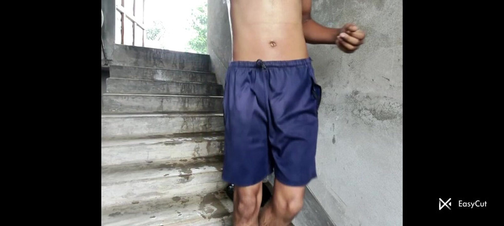 Home X Cum: Masturbasi saat hujan, mandi