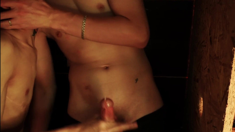 HotDogs studio: Wonder glory hole