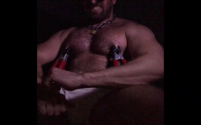HairyHunkPig: Hårig hunk gris - bröstvårtträning och handjob