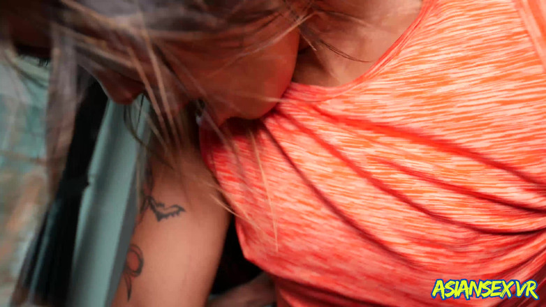 Tommy Stone: Game thủ châu Á 18 tuổi đụ mạnh