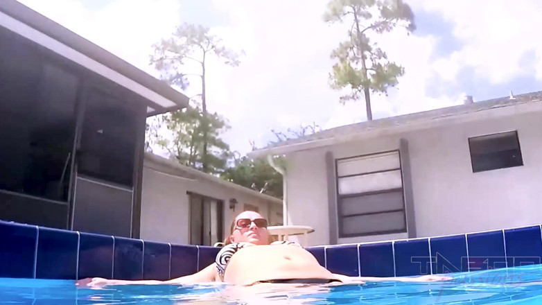 Fell-on Productions: Fucking My Big Ass Bikini Wearing Stepmom Madisin Lee