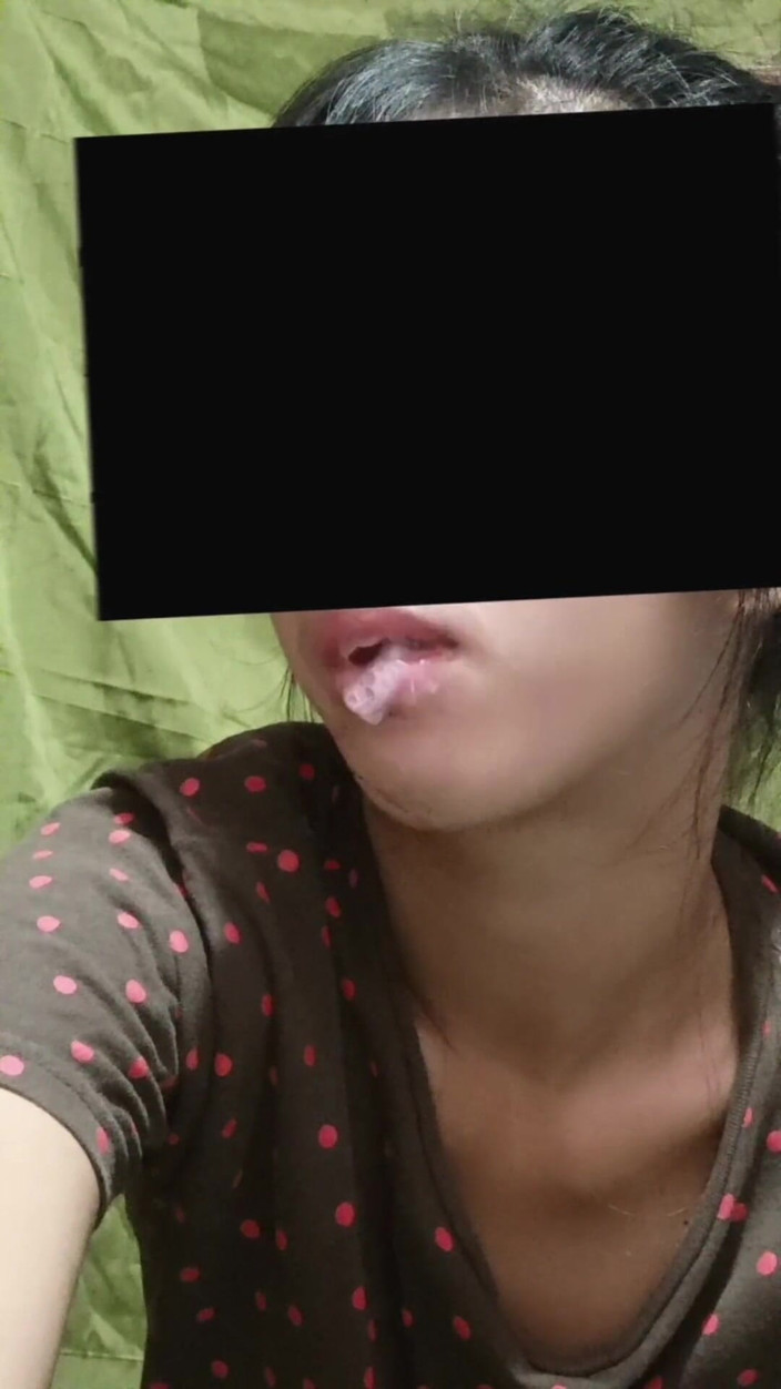 YammyPH: Filipina menina primeira vez chupando pau