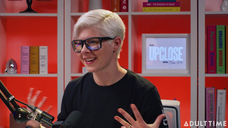 Adult Time Podcast: Leana Lovings Cuddle Puddles &amp; the Sex Machine | the Adult Time...