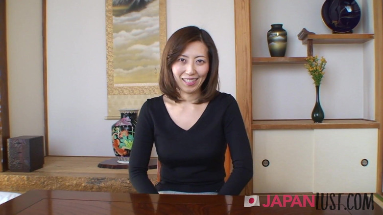 Japan Lust Gold: У худощой японской пумы мокрая дырка для члена