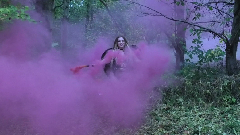 Catalia's Epic Filth: Bombe de fum