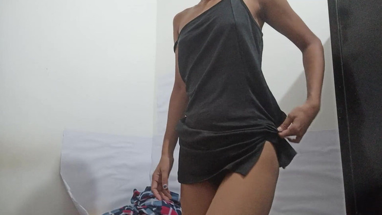 desigirl93: Roztomilá dospívající dívka s těsnou kundičkou masturbuje ráno