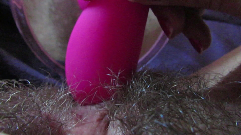 Cuteblonde666: Hairy pussy big clit masturbation and huge wet orgasm