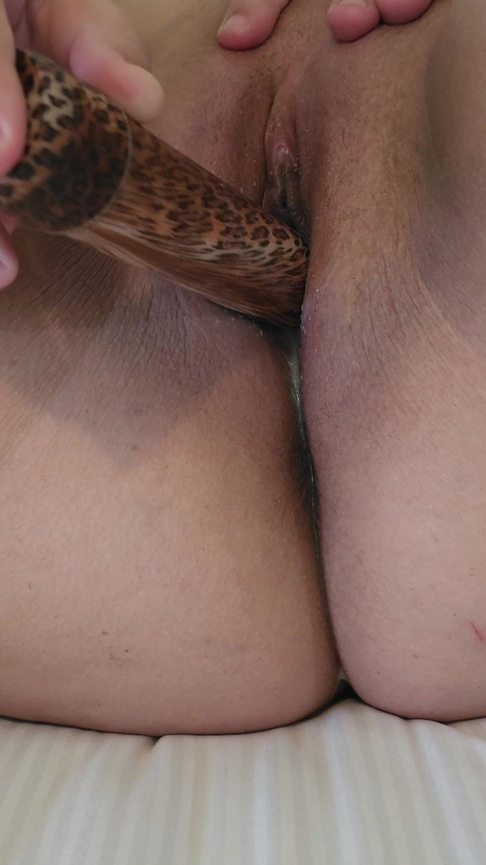 Bellaboo: Nadržená manželka používá hračky k masturbaci