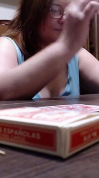 在卡上迷路了，但她脸上都是精光！