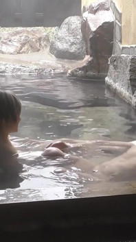 Pasangan matang di Hot Spring Inn, Cunnilingus Luar, blowjob